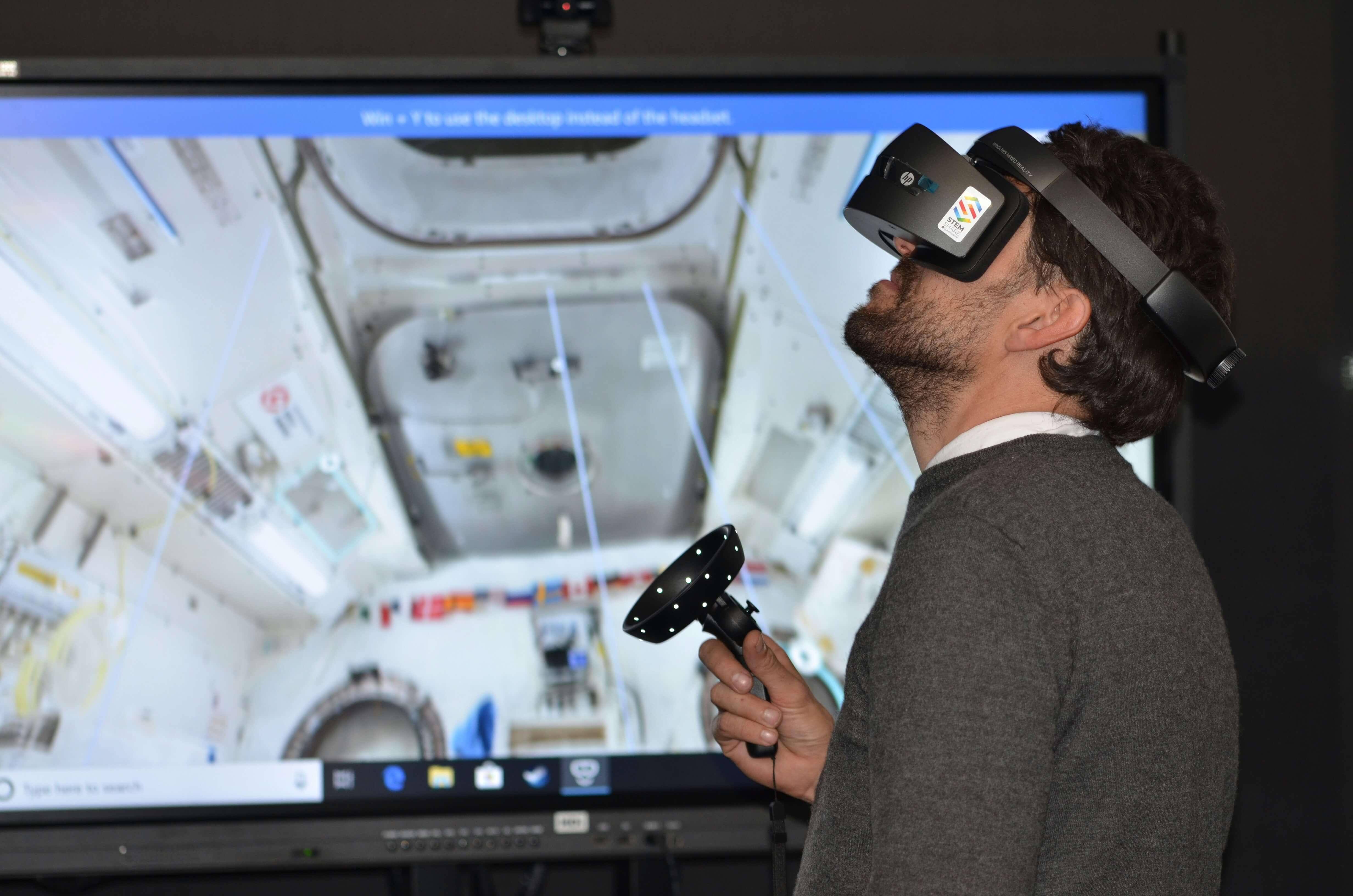 Which head mounted display hmd is best for your workflow
